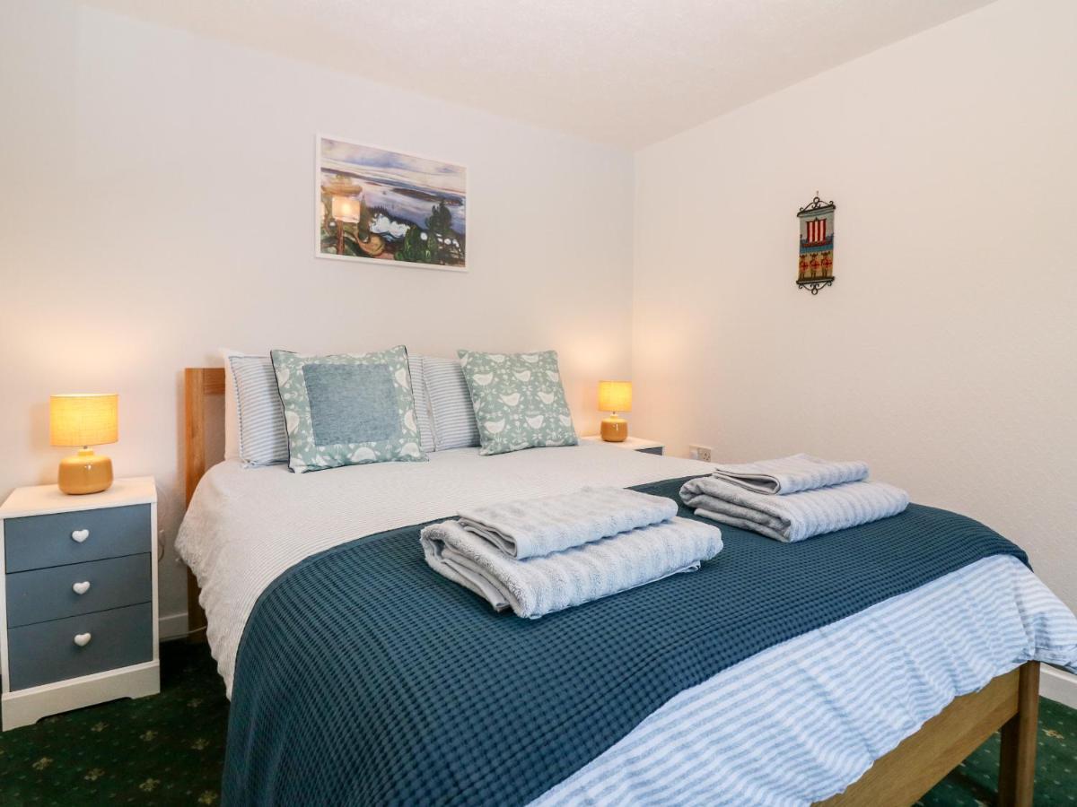 4 Gordon Street Villa Бъки Екстериор снимка