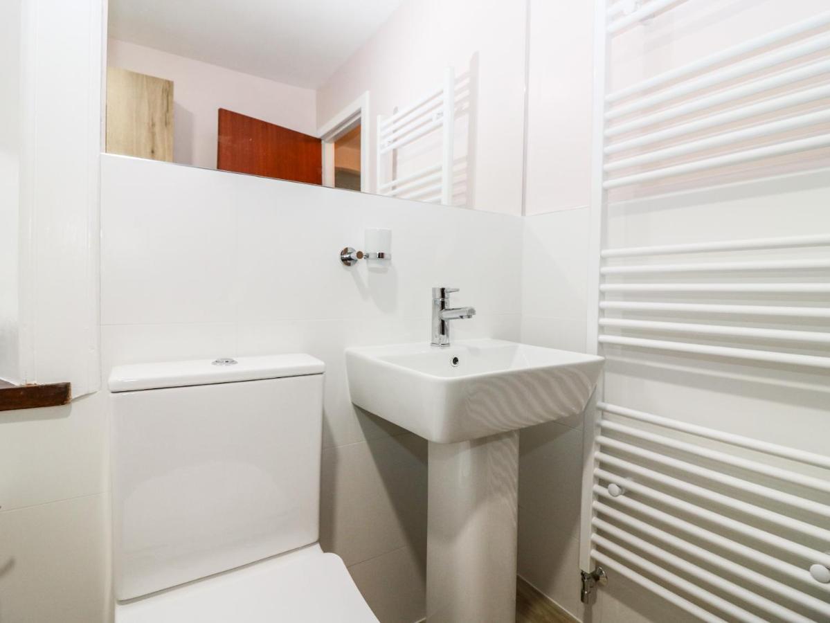 4 Gordon Street Villa Бъки Екстериор снимка